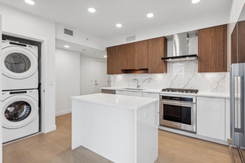 1808-7683 Park Crescent, Burnaby, BC 