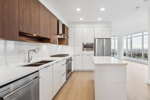 1808-7683 Park Crescent, Burnaby, BC 