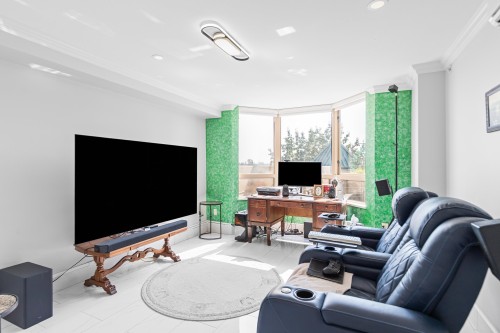 701-1190 Pipeline Road, Coquitlam, BC 