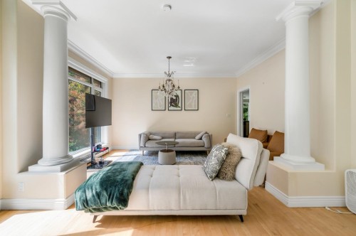 520 Hadden Drive, West Vancouver, BC 