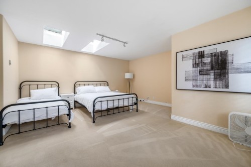 520 Hadden Drive, West Vancouver, BC 