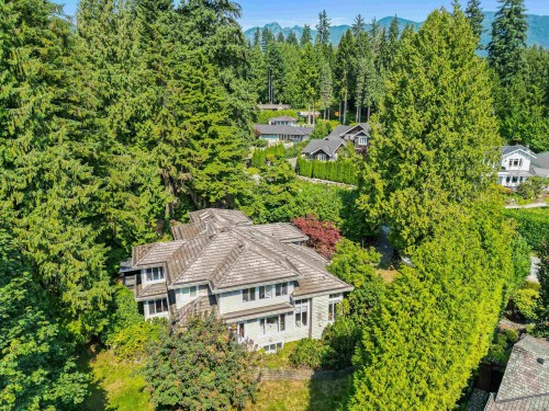 520 Hadden Drive, West Vancouver, BC 