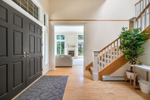 520 Hadden Drive, West Vancouver, BC 