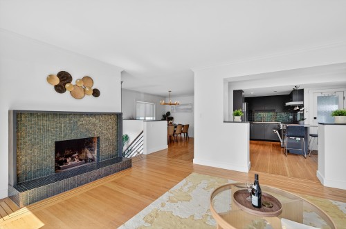 4427 7Th Avenue W, Vancouver, BC 