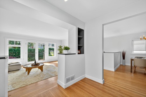 4427 7Th Avenue W, Vancouver, BC 