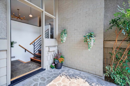 4427 7Th Avenue W, Vancouver, BC 