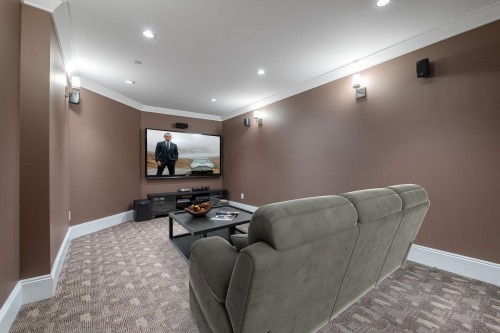 2567 Lawson Avenue, West Vancouver, BC 