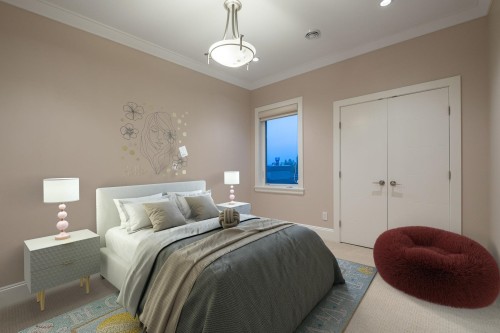 2567 Lawson Avenue, West Vancouver, BC 