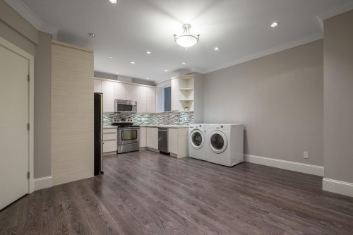 2567 Lawson Avenue, West Vancouver, BC 