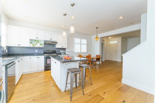 24254 103 Avenue, Maple Ridge, BC 