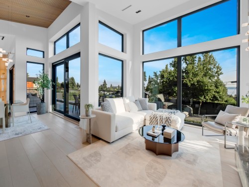 2423 Mathers Avenue, West Vancouver, BC 