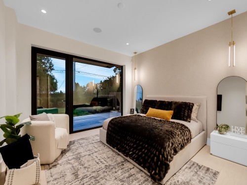 2423 Mathers Avenue, West Vancouver, BC 