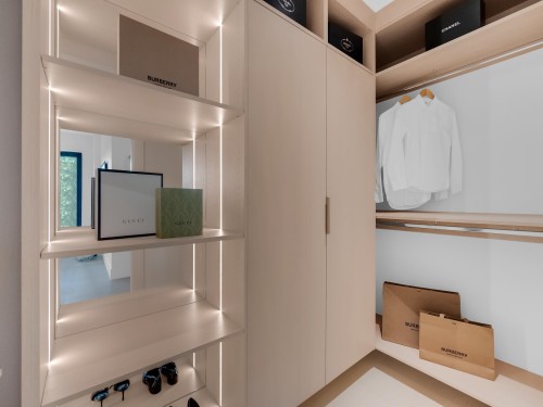 2423 Mathers Avenue, West Vancouver, BC 