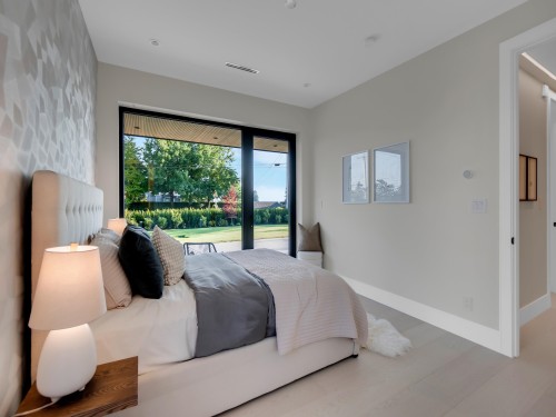 2423 Mathers Avenue, West Vancouver, BC 