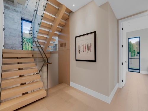 2423 Mathers Avenue, West Vancouver, BC 