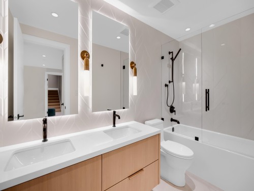 2423 Mathers Avenue, West Vancouver, BC 