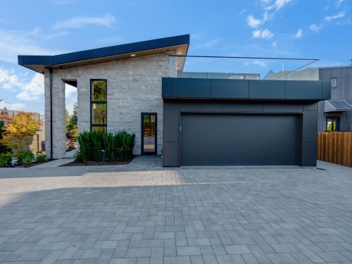 2423 Mathers Avenue, West Vancouver, BC 