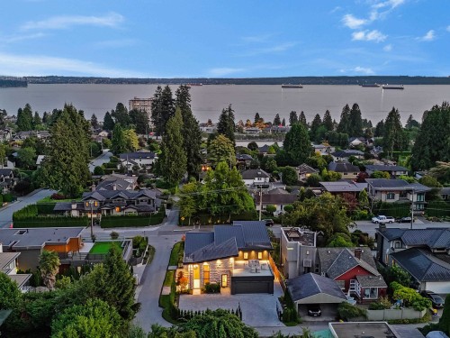 2423 Mathers Avenue, West Vancouver, BC 