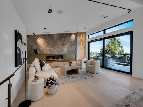 2423 Mathers Avenue, West Vancouver, BC 