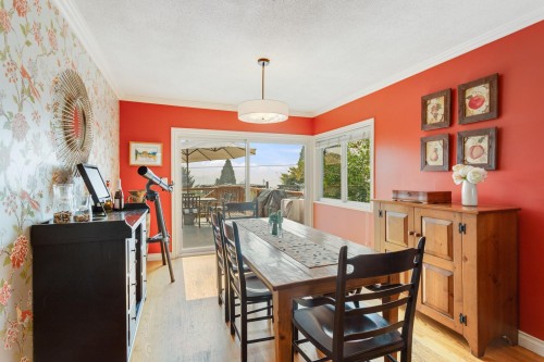 843 Whitchurch Street, North Vancouver, BC 