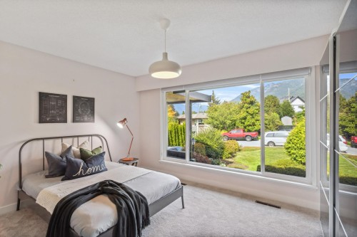 935 Beaconsfield Road, North Vancouver, BC 