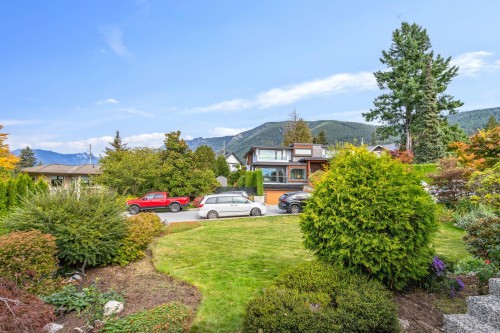 935 Beaconsfield Road, North Vancouver, BC 