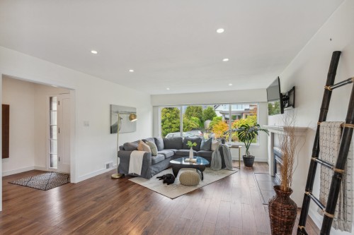 935 Beaconsfield Road, North Vancouver, BC 