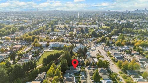 2507 25Th Avenue E, Vancouver, BC 