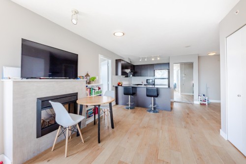 1602-4182 Dawson Street, Burnaby, BC 