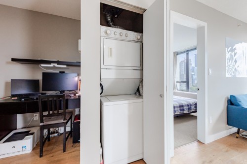 1602-4182 Dawson Street, Burnaby, BC 