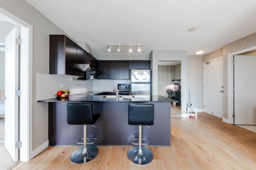 1602-4182 Dawson Street, Burnaby, BC 