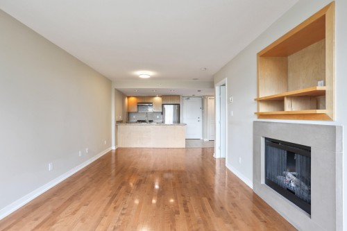 802-9188 Hemlock Drive, Richmond, BC 