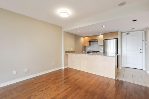 802-9188 Hemlock Drive, Richmond, BC 