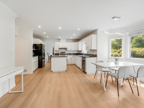 736 Clearwater Way, Coquitlam, BC 