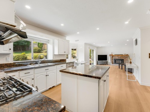 736 Clearwater Way, Coquitlam, BC 