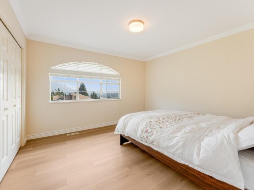 736 Clearwater Way, Coquitlam, BC 