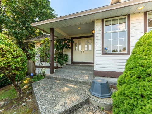 736 Clearwater Way, Coquitlam, BC 