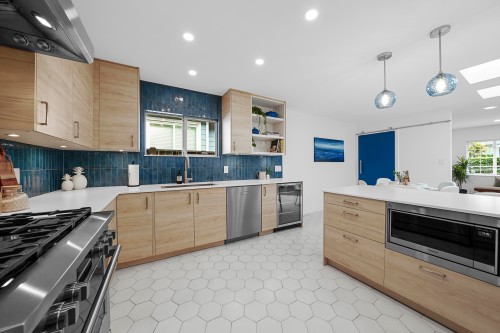 1412 Hope Road  North Vancouver, BC V7P 1W8