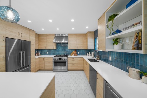 1412 Hope Road, North Vancouver, BC 