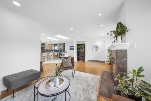 1412 Hope Road, North Vancouver, BC 