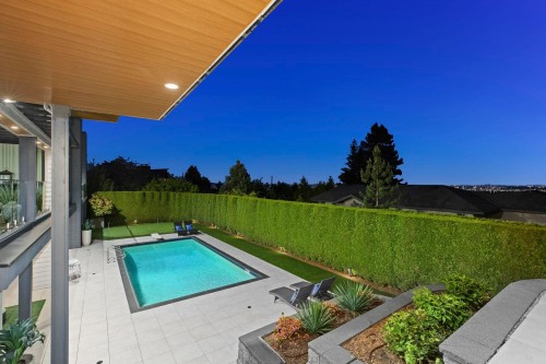 1130 Eyremount Drive, West Vancouver, BC 