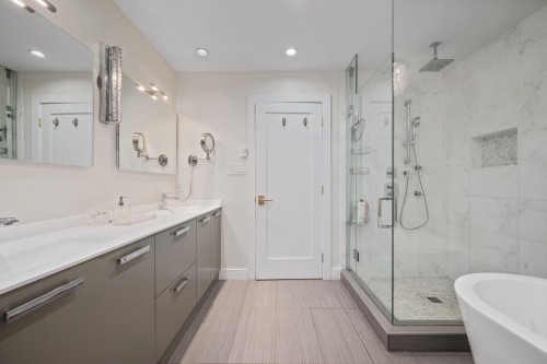 1390 Lawson Avenue, West Vancouver, BC 