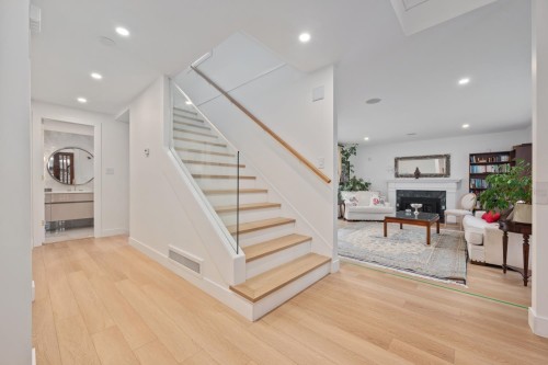 1390 Lawson Avenue, West Vancouver, BC 