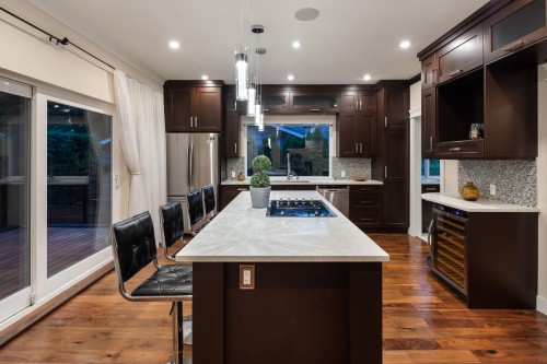 839 20Th Street W, North Vancouver, BC 