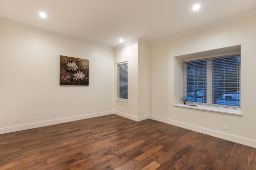 839 20Th Street W, North Vancouver, BC 