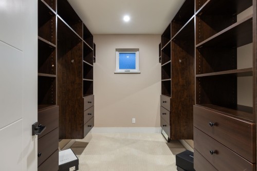 839 20Th Street W, North Vancouver, BC 