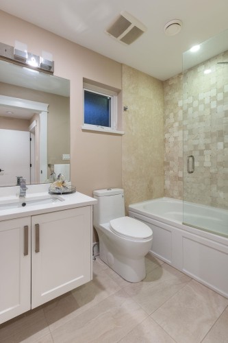 839 20Th Street W, North Vancouver, BC 