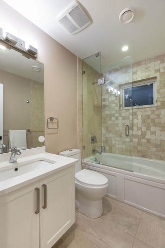 839 20Th Street W, North Vancouver, BC 