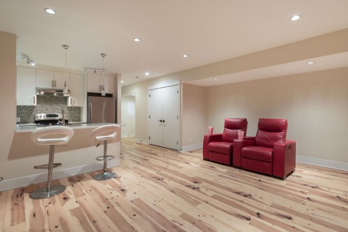 839 20Th Street W, North Vancouver, BC 