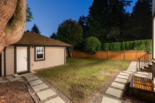 839 20Th Street W, North Vancouver, BC 